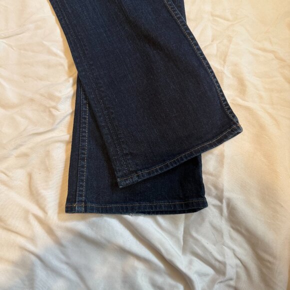 Hudson Jeans Like New Size 28 Beth mid-rise baby boot w/ flap - Picture 7 of 10